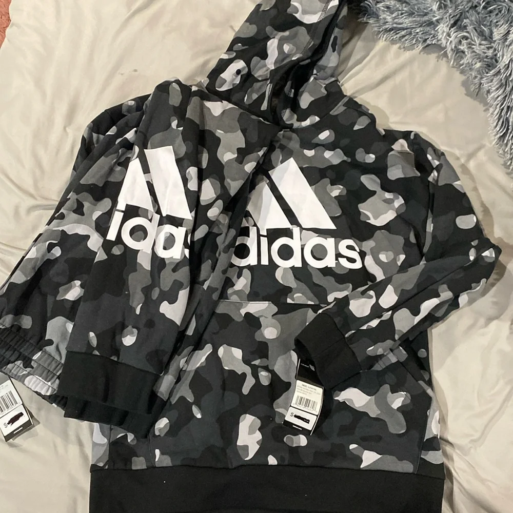 Sweatsuit - Picture 1 of 1